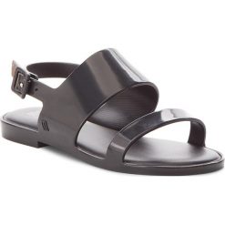 Sandały MELISSA - Mel Classy Inf 32309 Black 01003. Czarne sandały dziewczęce Melissa, z tworzywa sztucznego, bez zapięcia. W wyprzedaży za 169,00 zł.