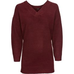 Sweter dzianinowy bonprix czerwony klonowy. Czerwone swetry klasyczne damskie marki bonprix, z dzianiny, z dekoltem w serek. Za 69,99 zł.