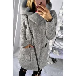 Bluza TAILA. Szare bluzy damskie Bluza TAILA, s, bez wzorów, bez rękawów, bez kaptura. W wyprzedaży za 59,00 zł.