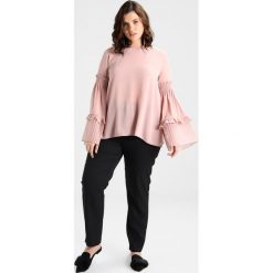 Bluzki damskie: Lost Ink Plus WITH SHIRRED SLEEVE IN FABRIC MIX Bluzka blush
