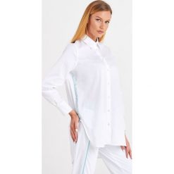 KOSZULA PRIMULA Sportalm. Koszule damskie Sportalm, bez wzorów, eleganckie, bez kołnierzyka, bez rękawów. Za 879,00 zł.