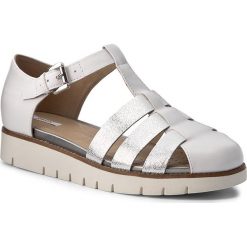 Sandały GEOX - D Darline D D721YD 0BCEW C0007 White/Silver. Szare klapki damskie Geox, bez wzorów, ze skóry ekologicznej, bez obcasa. W wyprzedaży za 269,00 zł.