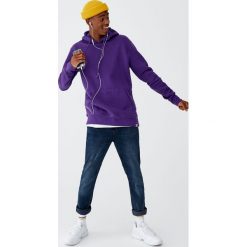 Bluza basic z kieszenią kangurką. Czerwone bluzy męskie Pull&Bear, m. Za 79,90 zł.