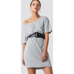 NA-KD T-shirtowa sukienka na jedno ramię - Grey. Szare sukienki mini NA-KD, z tkaniny, z koszulowym kołnierzykiem, koszulowe. Za 80,95 zł.