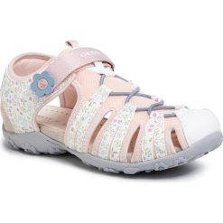 Sandały GEOX - J S.Roxanne B J92D9B 00414 C1Z8W D White/Lt Rose. Różowe sandały dziewczęce Geox, ze skóry ekologicznej, bez zapięcia. W wyprzedaży za 169,00 zł.