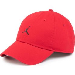 Czapka z daszkiem NIKE - AR2117 687 Czerwony. Czerwone czapki męskie Nike, bez wzorów, z bawełny. Za 99,00 zł.