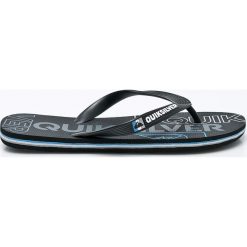 Quiksilver - Japonki. Czarne kapcie męskie Quiksilver, z gumy, bez zapięcia. W wyprzedaży za 59,90 zł.