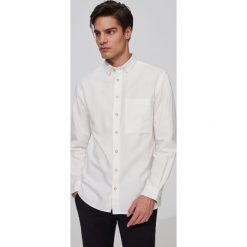 Gładka koszula comfort fit - Biały. Białe koszule męskie Reserved, s. Za 139,99 zł.