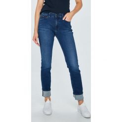 Tommy Jeans - Jeansy TJ 1985. Niebieskie jeansy damskie marki Tommy Jeans. W wyprzedaży za 259,90 zł.
