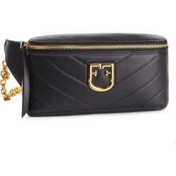 Saszetka nerka FURLA - Isola 1007550 B BVQ1 O00 Onyx. Czarne nerki damskie Furla, bez wzorów, ze skóry, młodzieżowe, bez dodatków. W wyprzedaży za 769,00 zł.