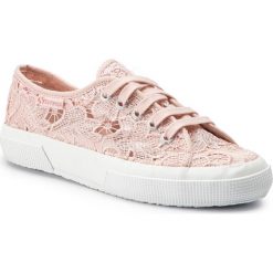 Tenisówki SUPERGA - 2750 Macramew S008YA0 Pink Skin W6Y. Różowe półbuty damskie Superga, bez wzorów, z gumy, bez obcasa, na płaskiej podeszwie, bez zapięcia. W wyprzedaży za 209,00 zł.
