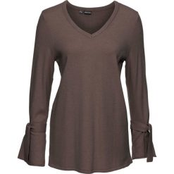 Sweter dzianinowy z rozkloszowanymi rękawami bonprix ciemny brunatny. Brązowe swetry klasyczne damskie bonprix, z dzianiny, z dekoltem w serek. Za 89,99 zł.