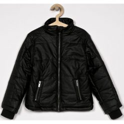 Pepe Jeans - Kurtka dziecięca Tylor. Czarne kurtki chłopięce z poliesteru, krótkie. W wyprzedaży za 219,90 zł.