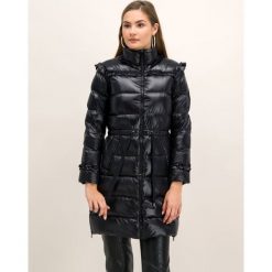 Kurtka puchowa TwinSet 192TP2201. Różowe kurtki damskie Twinset, bez wzorów, z puchu, bez kaptura. W wyprzedaży za 699,00 zł.