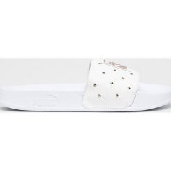 Puma - Klapki Leadcat Studs. Białe klapki damskie Puma, bez wzorów, z gumy, bez obcasa. W wyprzedaży za 99,90 zł.
