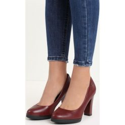 Bordowe Czółenka Speciality. Czerwone buty ślubne damskie Born2be, na wysokim obcasie, na słupku. Za 69,99 zł.