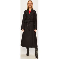 Red Valentino - Płaszcz. Czarne kurtki damskie Red Valentino, w paski, z poliesteru, klasyczne, bez kaptura. Za 3399,00 zł.