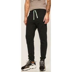 Only & Sons - Spodnie. Szare spodnie męskie Only & Sons, s, bez wzorów, z bawełny. Za 119,90 zł.