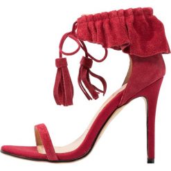 Sandały damskie: Lavish Alice RUFFLE STILETTO Sandały na obcasie red