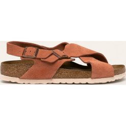 Birkenstock - Sandały skórzane Tulum. Pomarańczowe klapki damskie Birkenstock, bez wzorów, ze skóry, bez obcasa, na obcasie. W wyprzedaży za 299,90 zł.