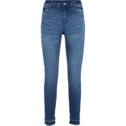 Miękkie dżinsy ze stretchem 7/8 bonprix niebieski. Niebieskie jeansy damskie bonprix. Za 89,99 zł.