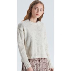 Melanżowy sweter oversize - Beżowy. Brązowe swetry damskie marki Cropp, s, bez wzorów, bez rękawów, bez kaptura. Za 69,99 zł.