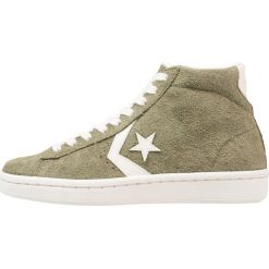 Converse PRO LEATHER 76 MID Tenisówki i Trampki wysokie medium olive/egret. Zielone tenisówki damskie Converse, z materiału. W wyprzedaży za 189,50 zł.