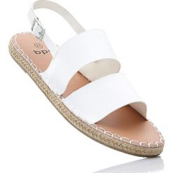 Sandały bonprix biały. Białe sandały damskie marki bonprix. Za 54,99 zł.