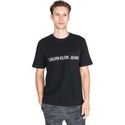 Calvin Klein Koszulka Czarny. Czarne podkoszulki męskie Calvin Klein, l, z nadrukiem, z bawełny, bez kołnierzyka, z krótkim rękawem, krótkie. Za 154,95 zł.