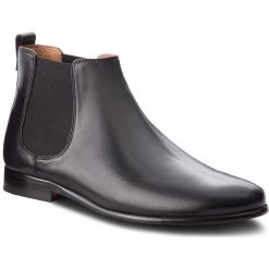 Sztyblety CLARKS - Form Chelsea 261354667 Black Leather. Czarne sztyblety męskie Clarks, ze skóry. Za 629,00 zł.