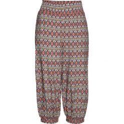 Spodnie rybaczki z wiskozy bonprix khaki z kolorowym nadrukiem. Białe spodnie damskie bonprix, m, z wiskozy. Za 89,99 zł.