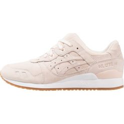 Asics Tiger GELLYTE III KAZOKU PACK Tenisówki i Trampki vanilla cream. Brązowe tenisówki damskie Asics Tiger, ze skóry. W wyprzedaży za 396,75 zł.