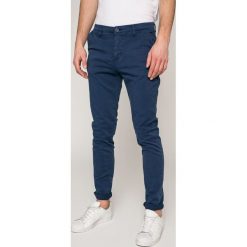 Casual Friday - Spodnie. Niebieskie rurki męskie marki Casual Friday, z bawełny. W wyprzedaży za 129,90 zł.