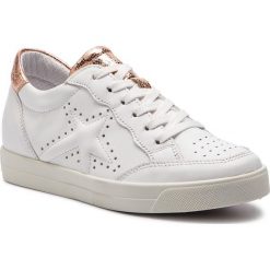 Sneakersy IGI&CO - 3153911 Bianco. Białe półbuty damskie marki IGI&CO, na co dzień, bez wzorów, ze skóry, bez obcasa, na płaskiej podeszwie, bez zapięcia. Za 399,00 zł.