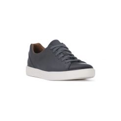 Buty Clarks COSTA LACE. Niebieskie trampki męskie Clarks, bez wzorów, bez zapięcia. Za 431,11 zł.