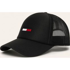 Tommy Jeans - Czapka. Czarne czapki męskie Tommy Jeans, bez wzorów, z poliesteru. Za 179,90 zł.