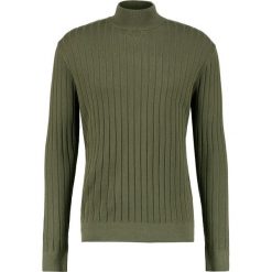 Sweter w kolorze khaki. Brązowe swetry męskie Kiomi, Mint & Berry, Youturn, s, bez wzorów, ze splotem, z golfem, bez kaptura. W wyprzedaży za 55,95 zł.