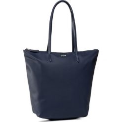 Torebka LACOSTE - Vertical Shopping Bag NF1890PO Navy 141. Niebieskie torebki klasyczne damskie Lacoste, bez wzorów, ze skóry ekologicznej, bez dodatków. W wyprzedaży za 269,00 zł.
