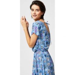 Sukienka maxi w kwiaty. Sukienki damskie Moodo, xs, w kwiaty, bez kołnierzyka, bez rękawów, maxi. Za 79,99 zł.