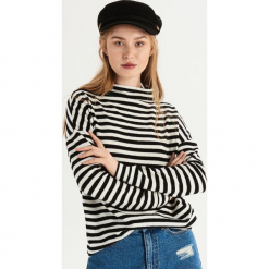 Sweter oversize z półgolfem - Kremowy. Białe swetry oversize damskie Sinsay, l. Za 49,99 zł.