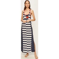Tommy Hilfiger - Sukienka. Niebieskie sukienki damskie TOMMY HILFIGER, na co dzień, s, bez wzorów, z bawełny, casualowe, z okrągłym kołnierzem, bez rękawów, midi, proste. W wyprzedaży za 239,90 zł.