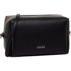 Torebka Liu Jo M Triple Beauty AA0035 E0503. Czarne listonoszki damskie Liu Jo, bez wzorów, bez dodatków. W wyprzedaży za 279,00 zł.