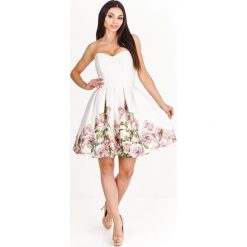 Sukienka koktajlowa bez rękawów. Białe sukienki damskie Made in Poland, bez wzorów, z elastanu, bez kołnierzyka, bez rękawów. Za 359,00 zł.