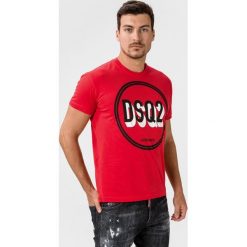 DSQUARED2 Koszulka Czerwony. Czerwone podkoszulki męskie Dsquared2, l, z nadrukiem, z bawełny, bez kołnierzyka, z krótkim rękawem, krótkie. Za 964,95 zł.
