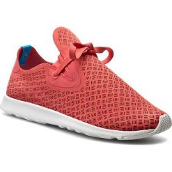 Półbuty NATIVE - Apollo Moc Snapper Red/Shell White. Czerwone półbuty damskie Native, na co dzień, bez wzorów, ze skóry ekologicznej, bez obcasa, na płaskiej podeszwie, bez zapięcia. W wyprzedaży za 259,00 zł.