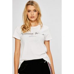 Tommy Jeans - Top. Szare topy damskie Tommy Jeans, s, z nadrukiem, z bawełny, casualowe, z okrągłym kołnierzem, z krótkim rękawem. W wyprzedaży za 119,90 zł.