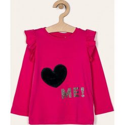 Name it - Longsleeve dziecięcy 92-128 cm. Czerwone bluzki dziewczęce Name it, z nadrukiem, z elastanu, z okrągłym kołnierzem, z długim rękawem, długie, bez kaptura. W wyprzedaży za 49,90 zł.