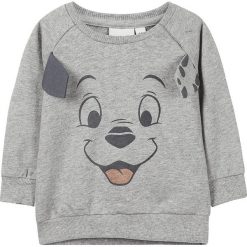 Bluza "101D" w kolorze szarym. Szare bluzy niemowlęce marki name it girls, z nadrukiem, z bawełny. W wyprzedaży za 45,95 zł.