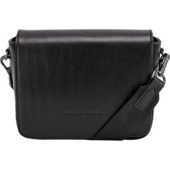 Smith & Canova torebka crossbody czarna Jensen 93034. Czarne torebki klasyczne damskie Smith & Canova, bez wzorów, ze skóry, eleganckie, bez dodatków. W wyprzedaży za 279,00 zł.
