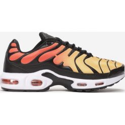 Czarno-Pomarańczowe Buty Sportowe Mellora. Czarne buty sportowe męskie Born2be, bez zapięcia. W wyprzedaży za 119,99 zł.